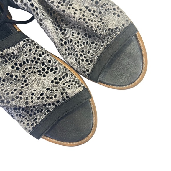 Musse & Cloud Leather fabric Lace Black Gray Sandals Ankle Boho Lagenlook 39 8 - Picture 6 of 12